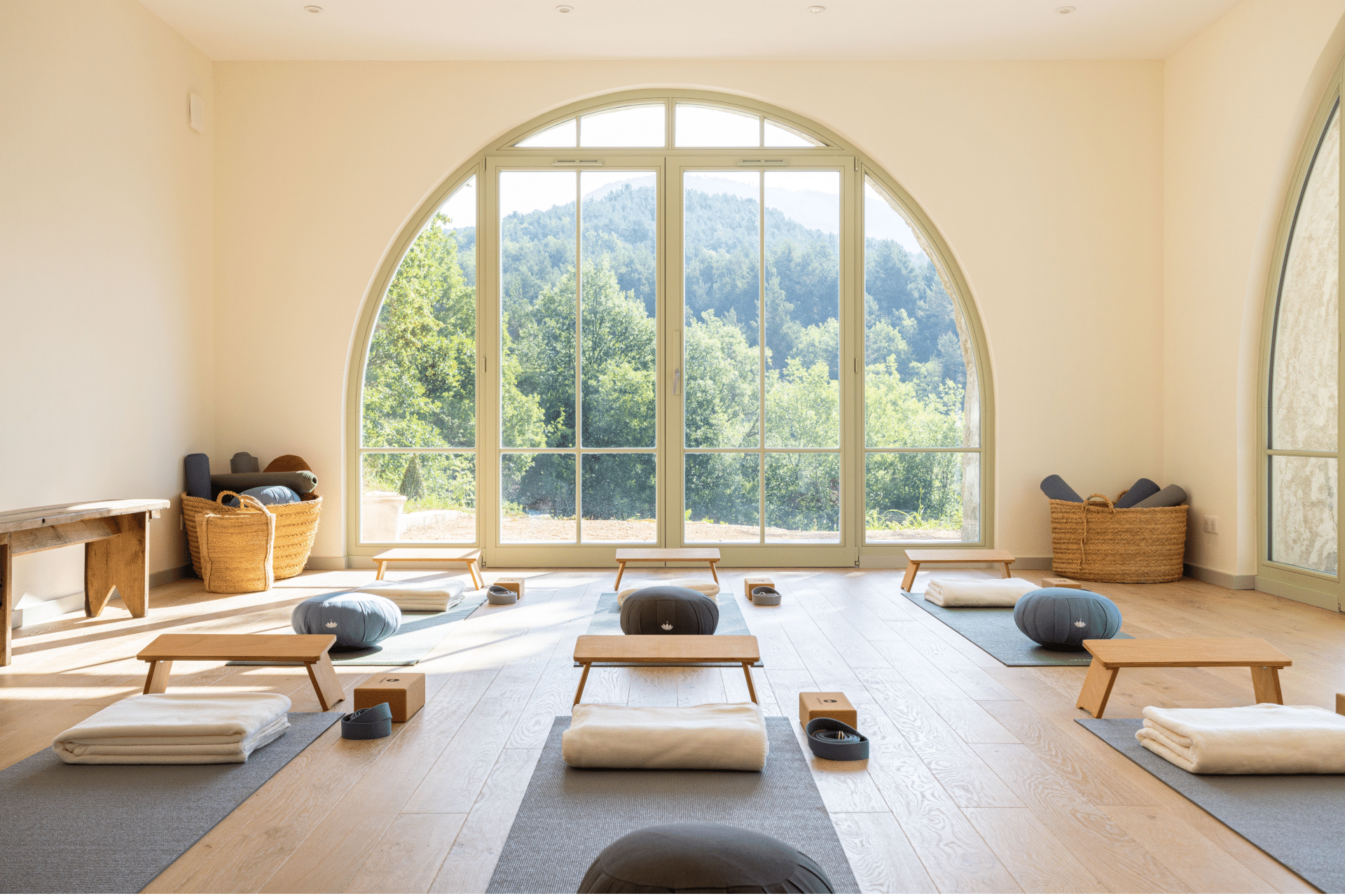 domaine-la-plume-salle-yoga